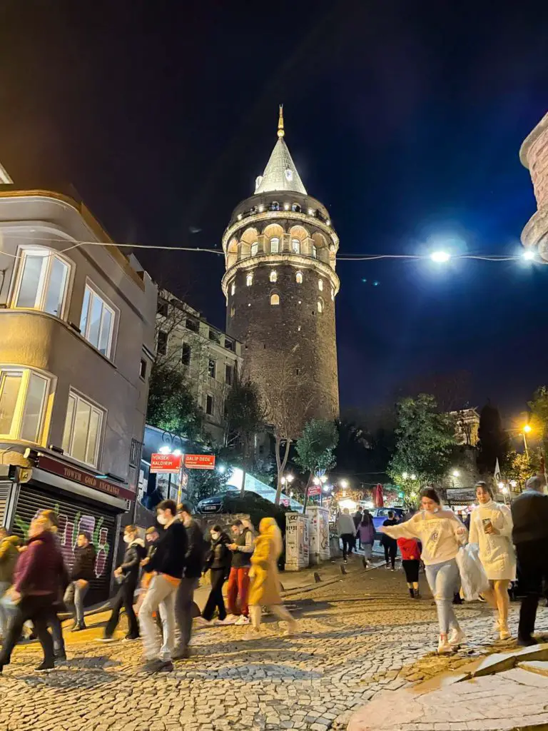 Ultimate Guide To The 9 Best Areas To Stay In Istanbul (2023)